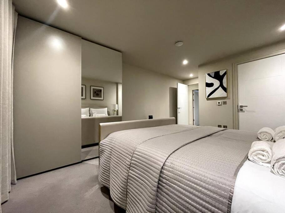 2Br Urban Vista Retreat Chcl F7 Leilighet Chigwell Eksteriør bilde