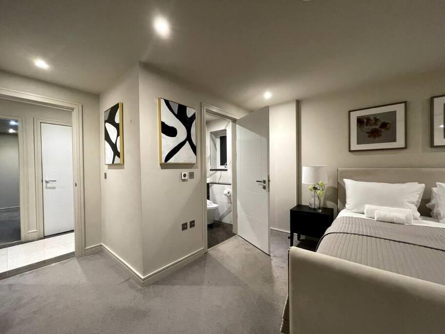 2Br Urban Vista Retreat Chcl F7 Leilighet Chigwell Eksteriør bilde