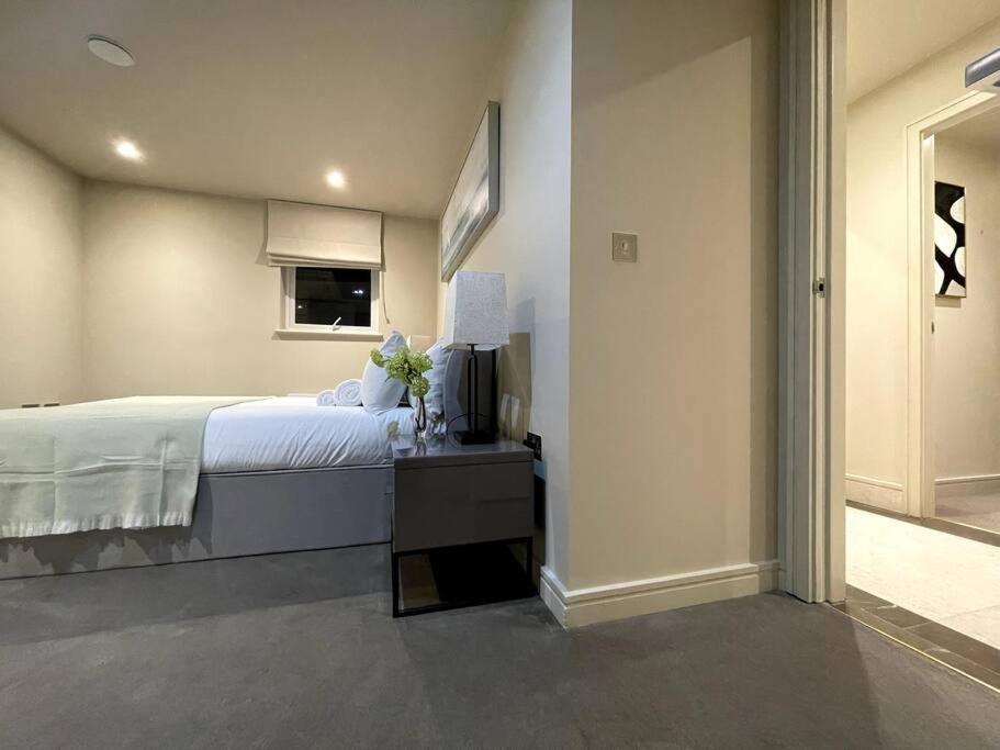 2Br Urban Vista Retreat Chcl F7 Leilighet Chigwell Eksteriør bilde