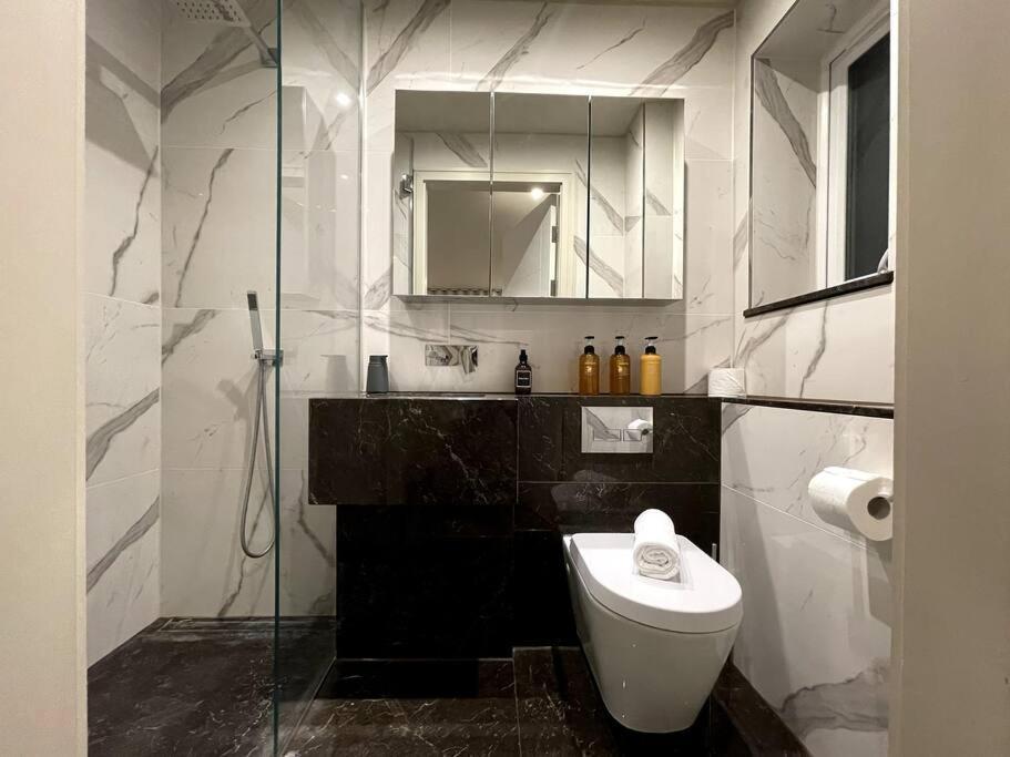 2Br Urban Vista Retreat Chcl F7 Leilighet Chigwell Eksteriør bilde